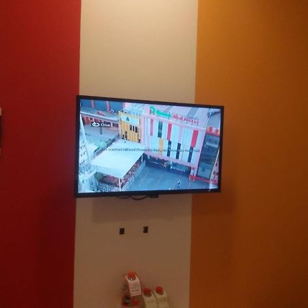 Green Red Hotel Syariah Jombang מראה חיצוני תמונה